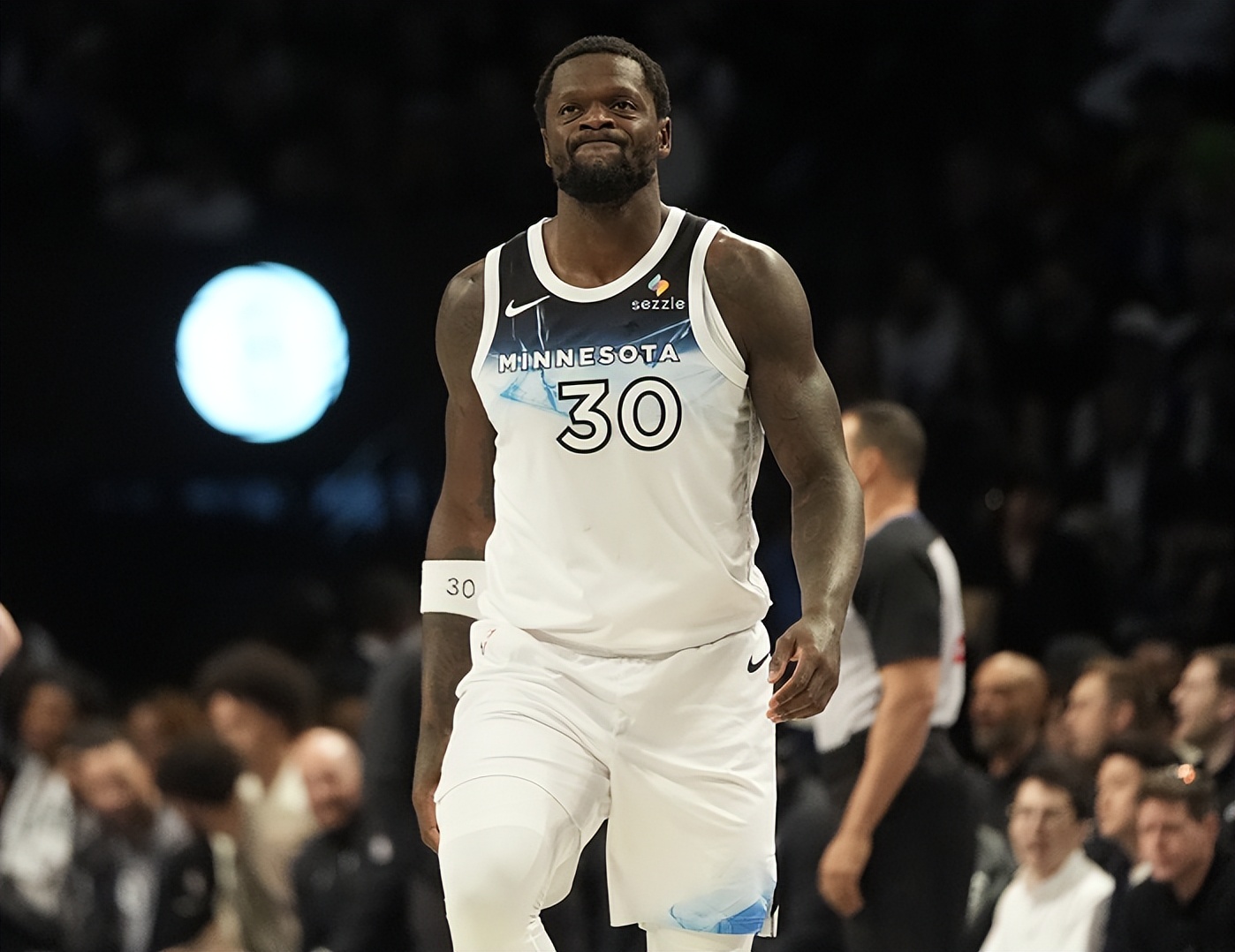 AYX SPORTS-NBA季后赛转会期走向成谜，丹佛掘金队长鼓劲，压力陡增，细节决定成败(李毅台海局势演讲视频)